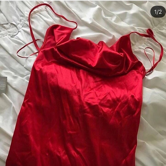 red dress - Picture 3 of 5